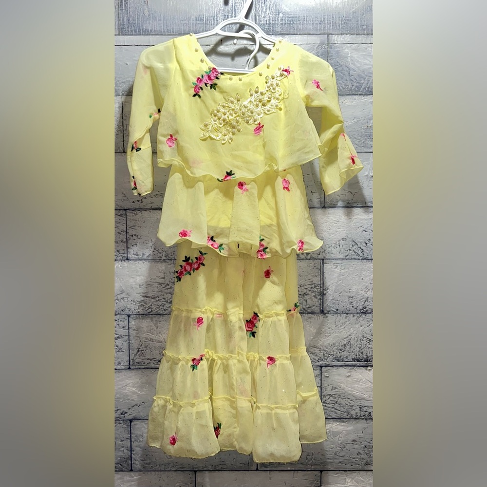 2pc Girls Yellow Floral Embroidered and Beaded Ruffled Top and Bottom Set Sz XL